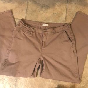 Reitmans women’s dusty pink khaki pants